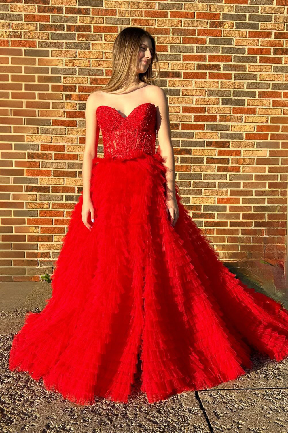 Elegant Pink Sweetheart Corset A-Line Prom Dress Featuring Appliques