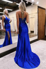 Elegant Royal Blue Mermaid Prom Dress with Halter Neck and Slit in Satin