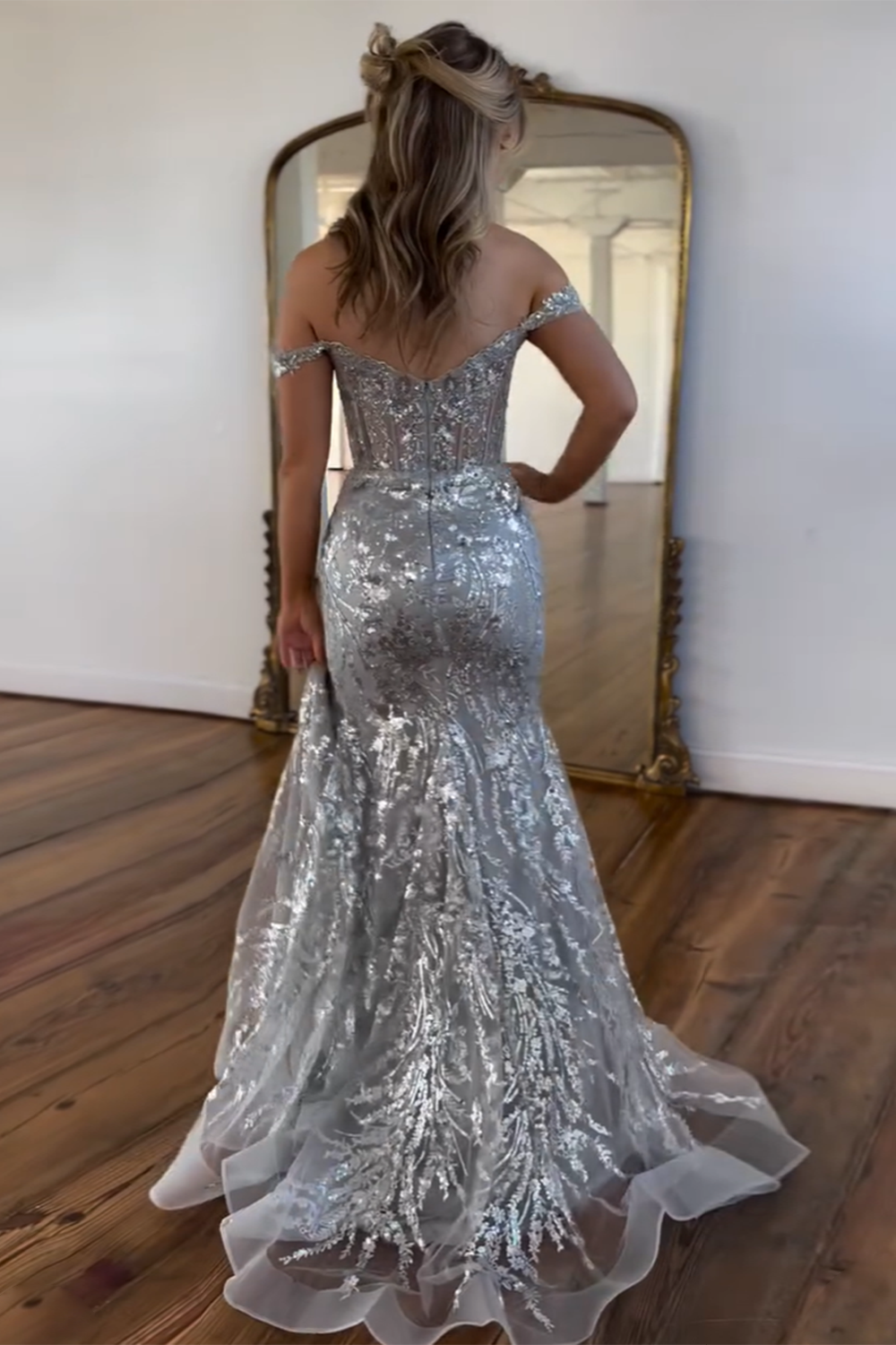 Golden Sparkle Mermaid Prom Dress with Shoulder Slit and Sequins