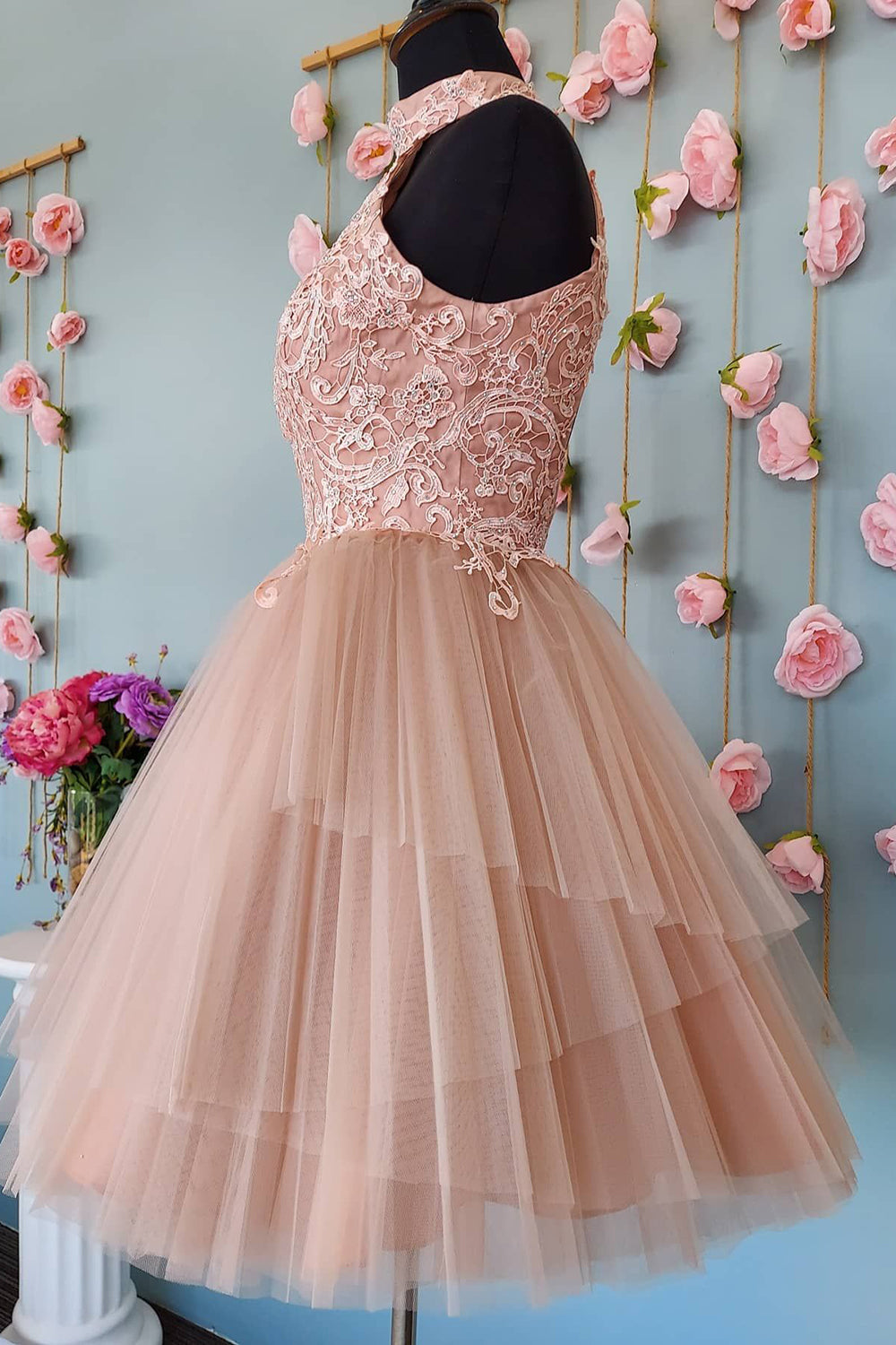 Sparkly Blush A-Line Short Tulle Homecoming Dress/Mini Dress with Lace