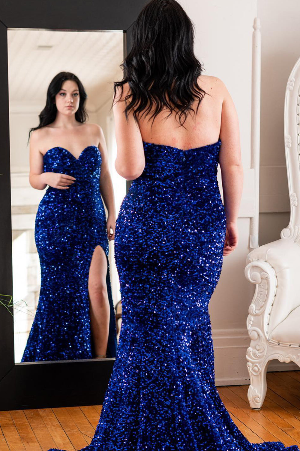 Royal Blue Sequined Plus-Size Prom Dress with Sweetheart Neckline and Front Slit