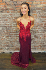 Sequined Burgundy Sheath Prom Dress with Spaghetti Straps and Appliques