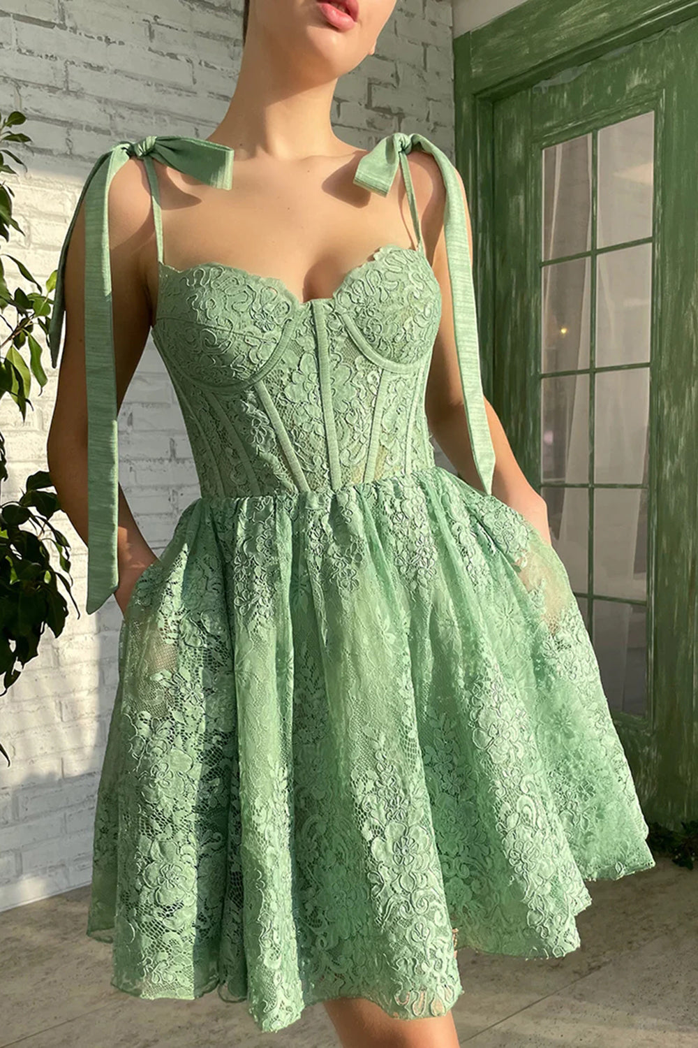 Green Sweetheart Homecoming Dress/Mini Dress with Appliques