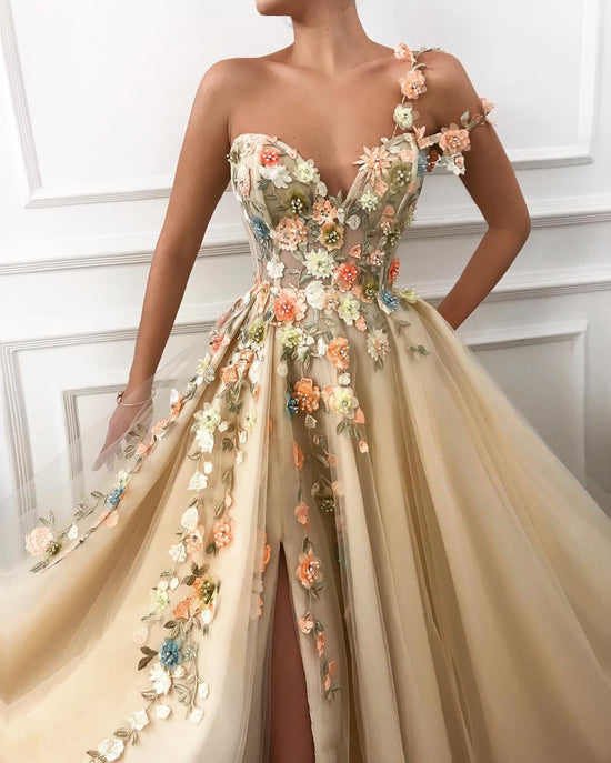 Beautiful Floor-Length A-Line Split Front One-Shoulder Sleeveless Tulle Wedding Dresses with Flowers