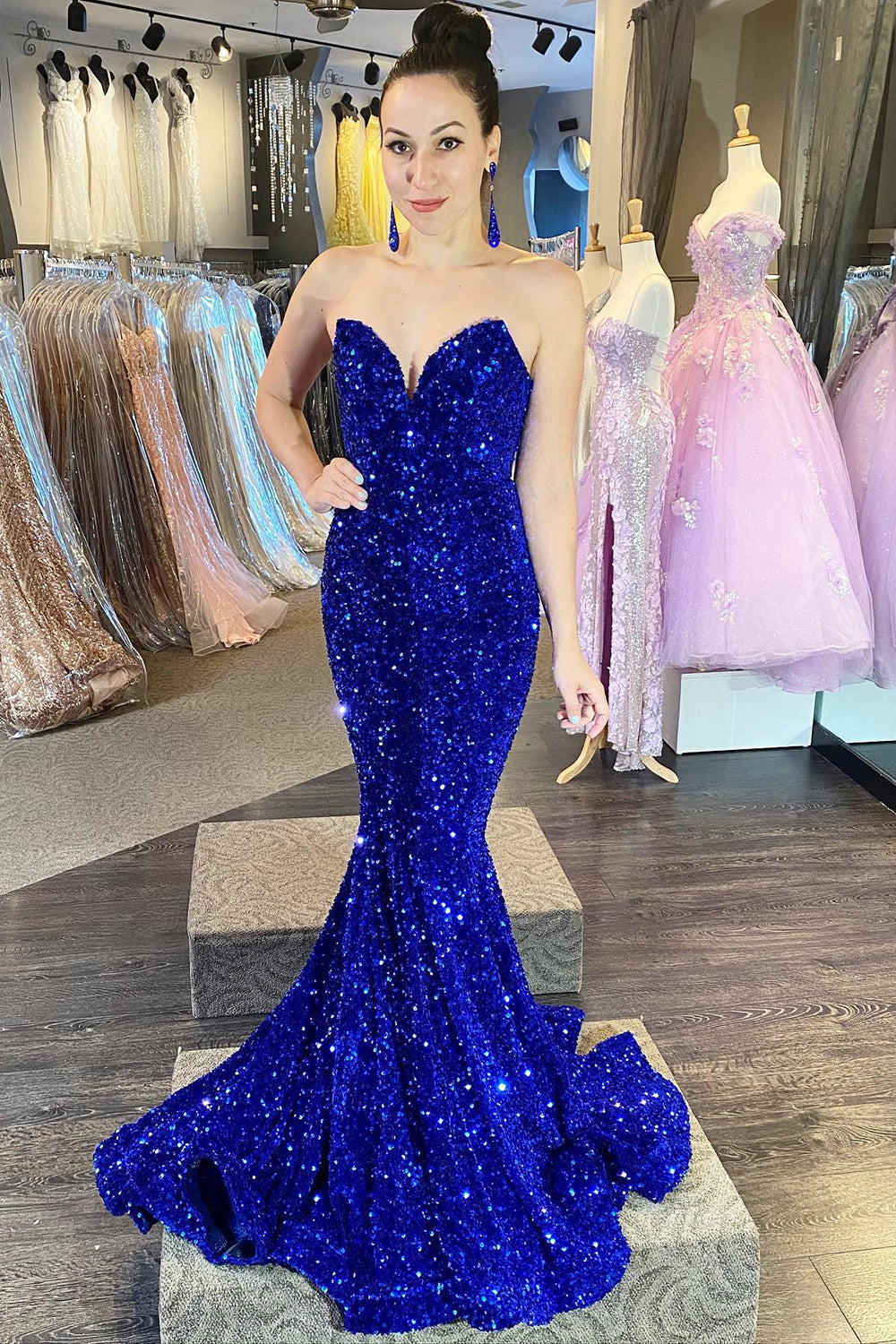 Dark Green Sequined Long Prom Dress with Sweetheart Mermaid Silhouette