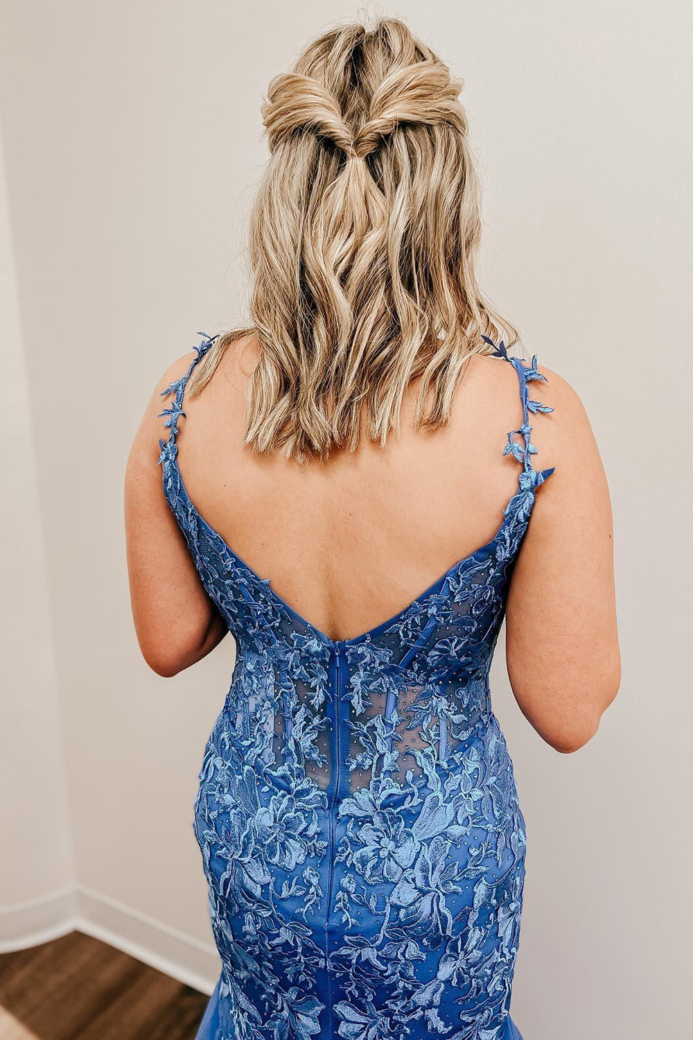Mermaid Prom Dress in Blue with Spaghetti Straps and Appliques