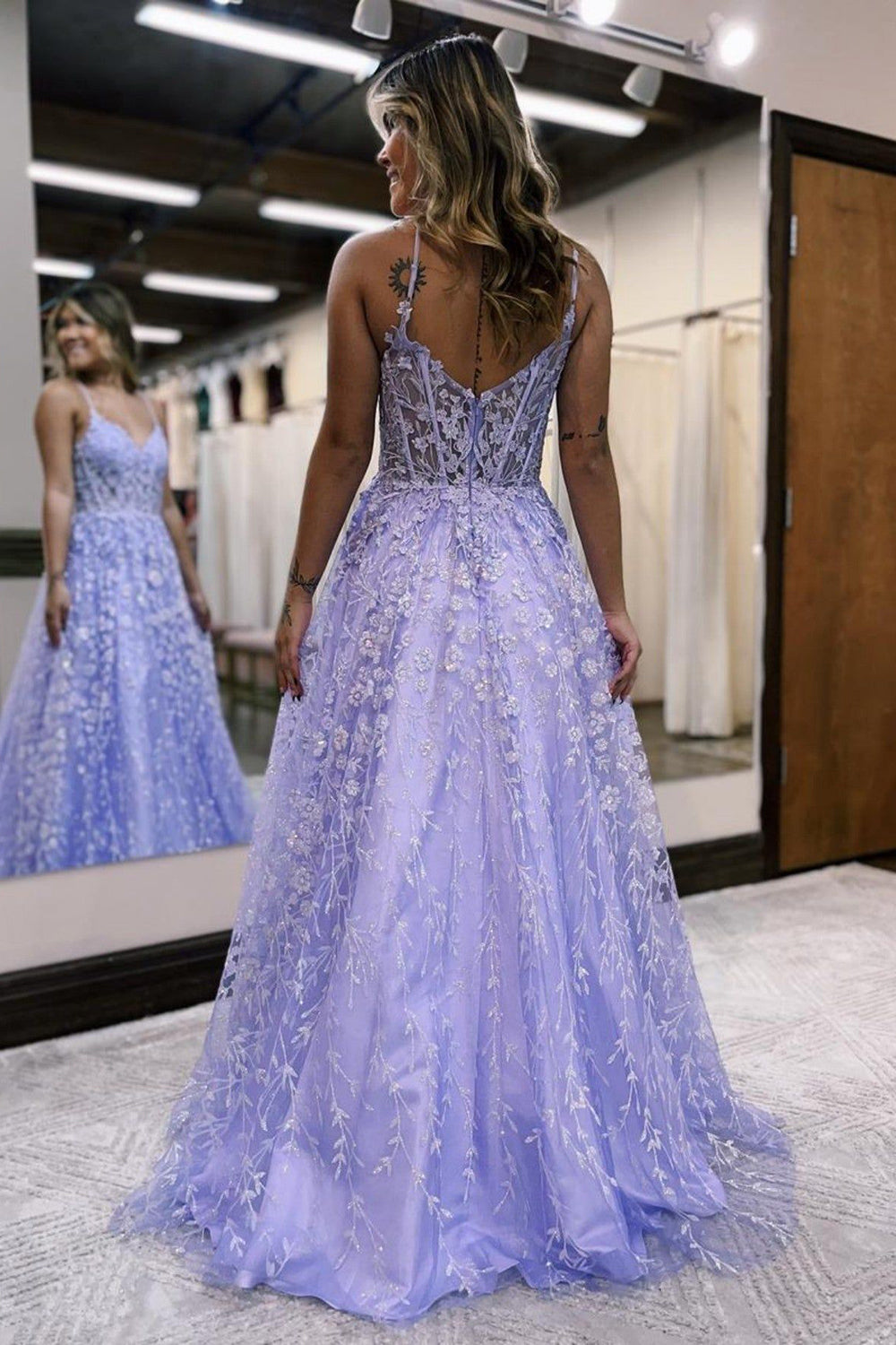 Lilac Corset Prom Dress with Spaghetti Straps and Appliques in A-Line Style