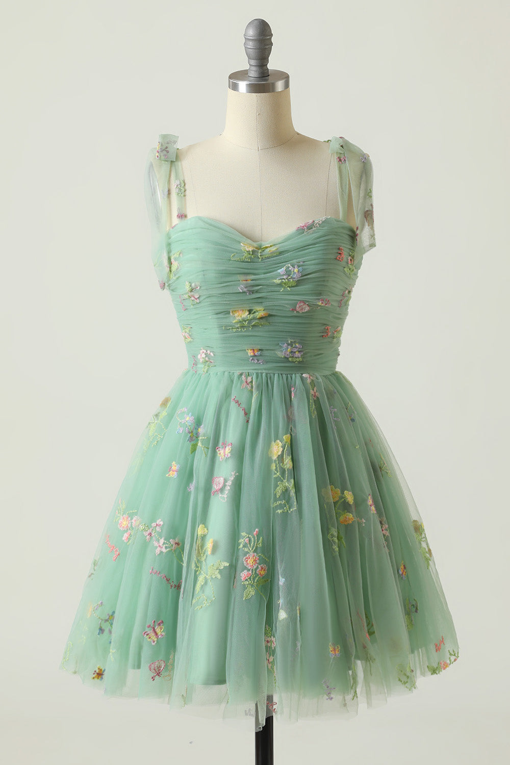 Champagne A-Line Embroidery Short Homecoming Dress/Mini Dress