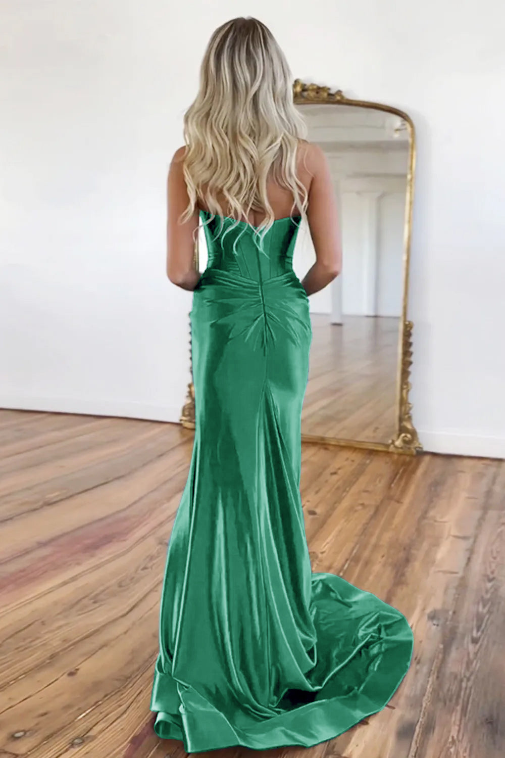 Elegant Sweetheart Prom Corset in Mermaid Green with a Stylish Split