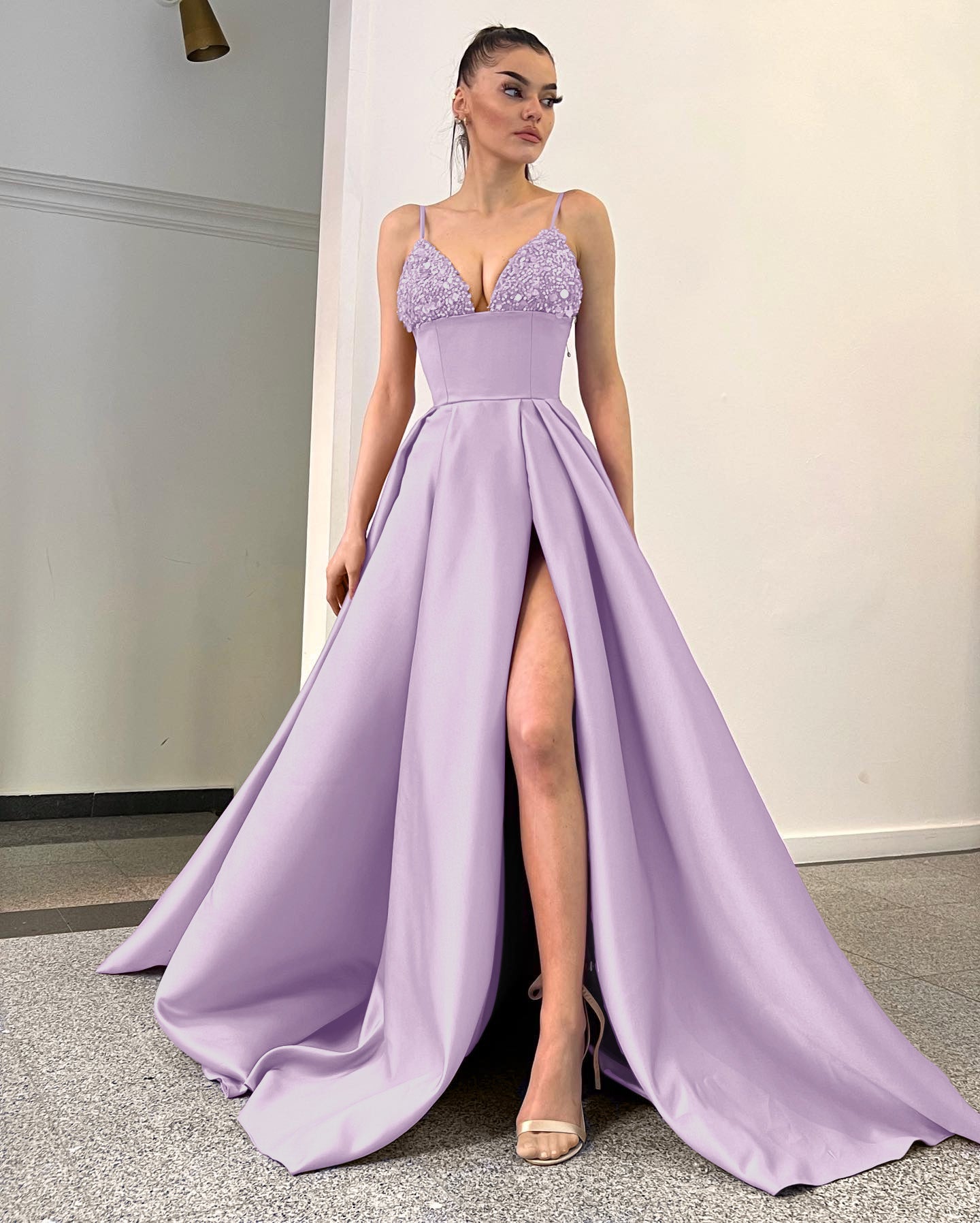 Lavender A-Line Spaghetti-Straps Sequins Evening Dress With Split