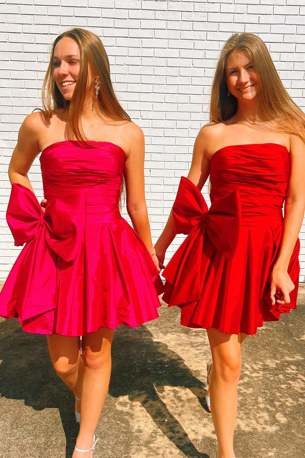 A-Line Green Strapless Satin Short Homecoming Dress/Mini Dress with Bowknot