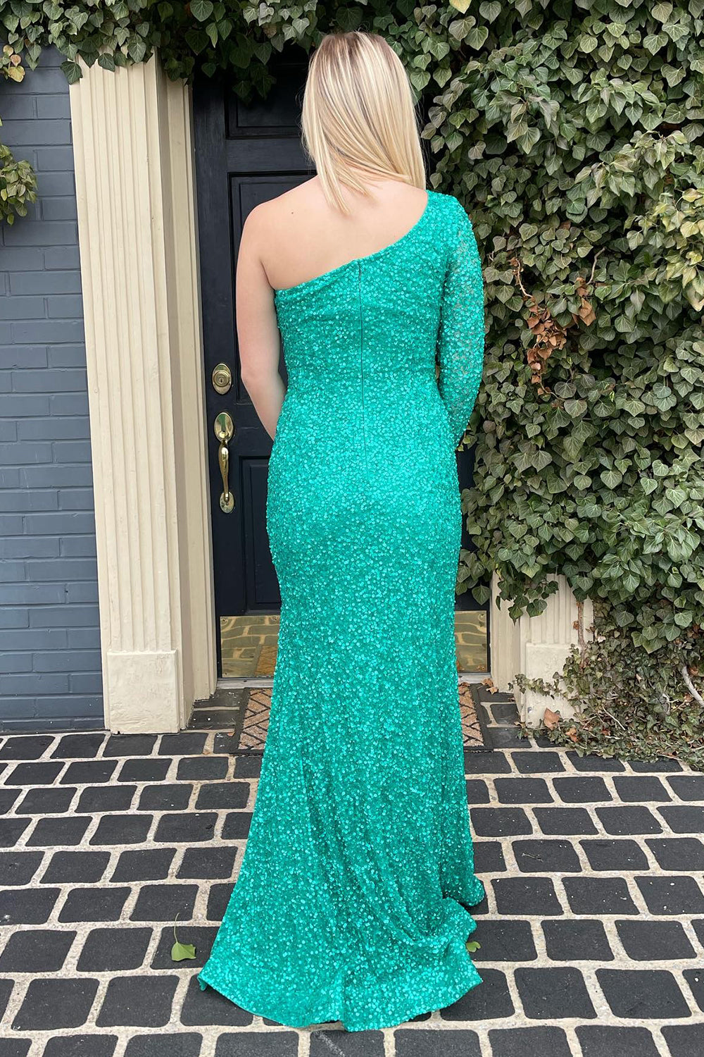 Sequined Prom Dress with a Single Shoulder in Pink