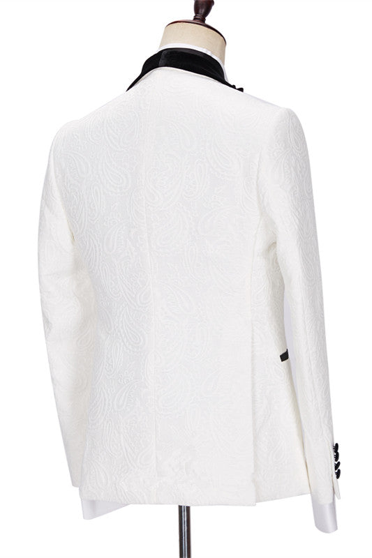 New Arrival White Jacquard Three-Piece with Velvet Lapel Wedding Men's Suits