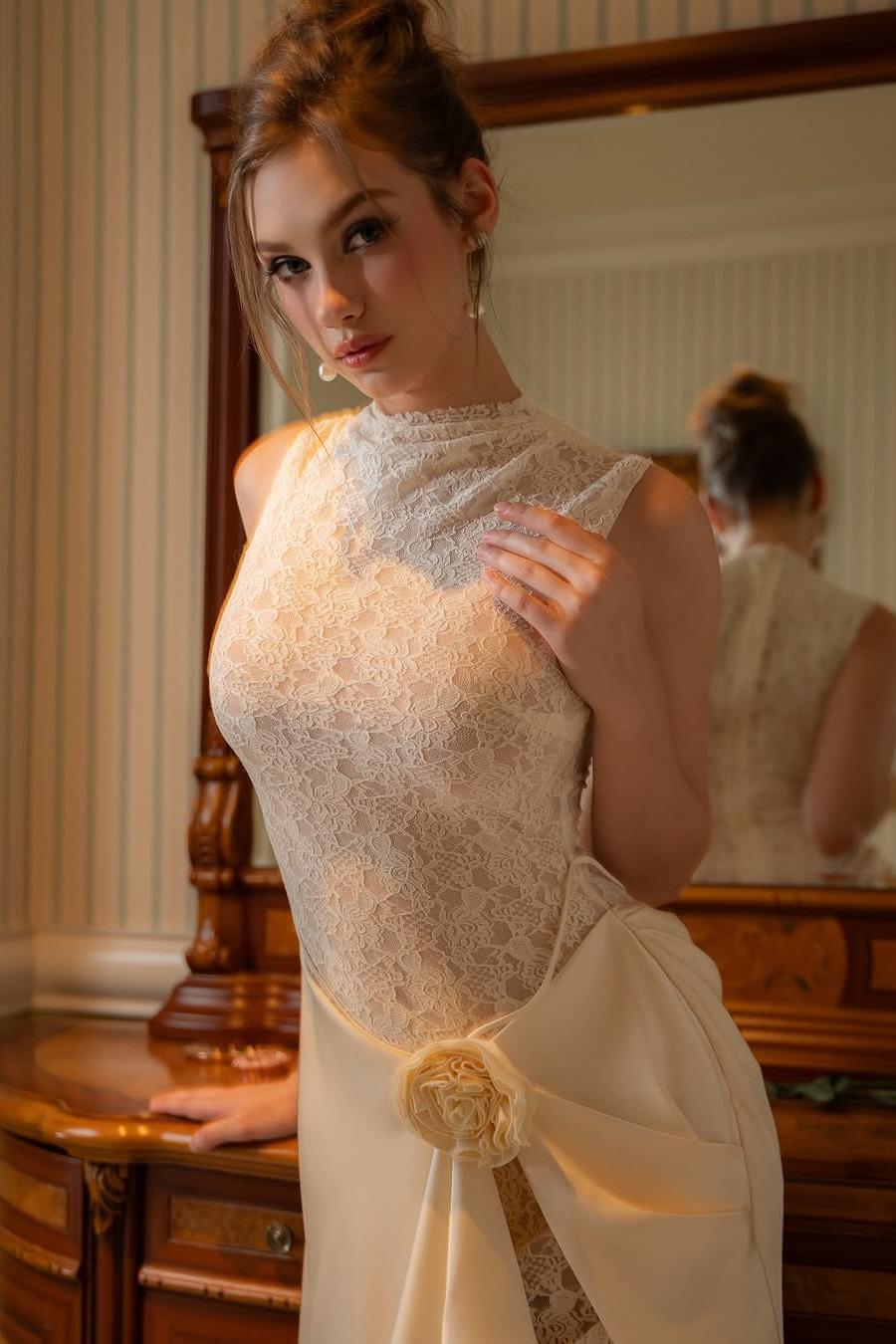 High Neck Sleeveless Mermaid Formal Dress With Lace Embroidery