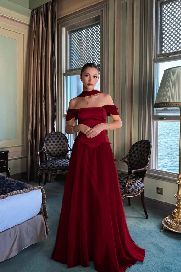 Stunning Off the Shoulder Sleeveless Long Formal Dress With Pleated