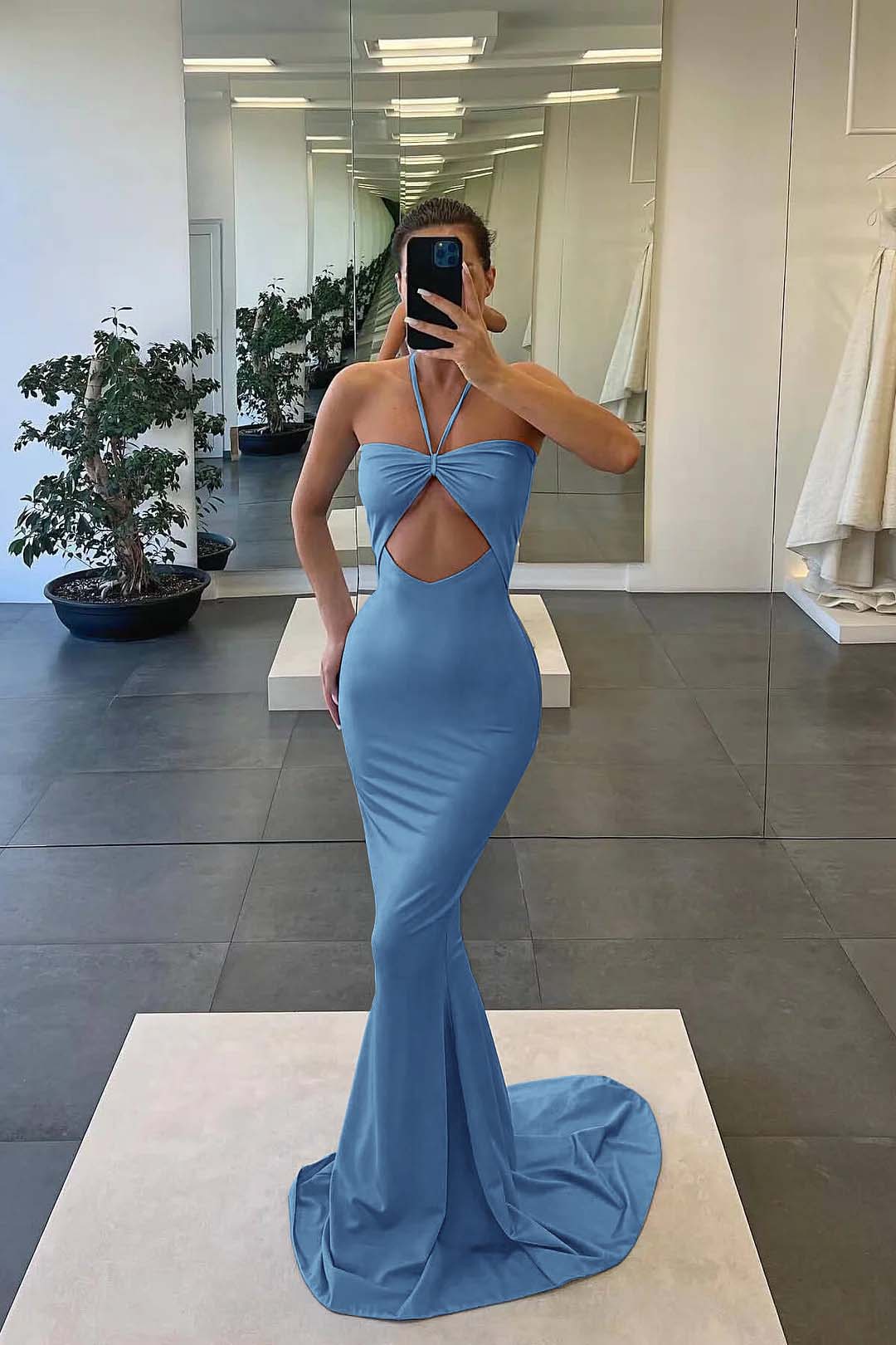 Strapless Blue Mermaid Evening Dress With Sleeveless Halter