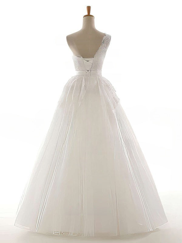 One Shoulder Tulle Ball Gown Wedding Dress With Appliques Lace