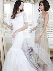 Gorgeous Trumpet/Mermaid Off-the-shoulder Tulle Wedding Dress with Appliques Lace