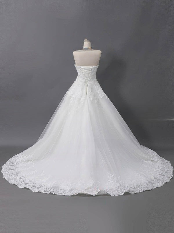 Beautiful Appliques Lace Sweetheart Wedding Dress with Tulle Court Train