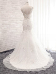 Mermaid V-neck Tulle Sweep Train Wedding Dress With Appliques Lace