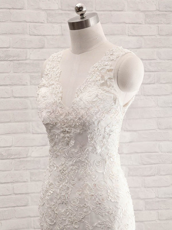 Mermaid V-neck Tulle Sweep Train Wedding Dress With Appliques Lace