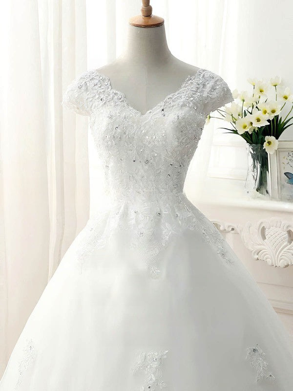 V-neck Tulle Ball Gown Wedding Dress With Beading