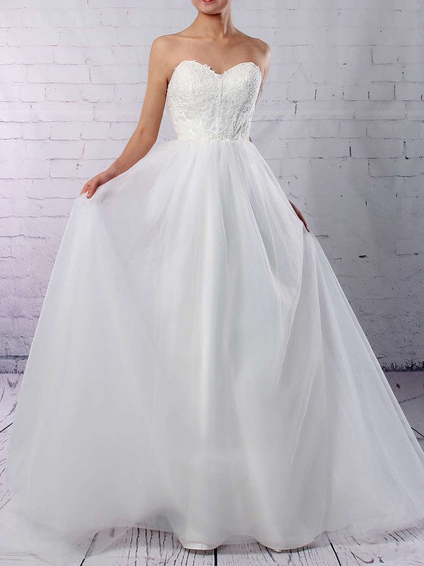 A-line Sweetheart Tulle Wedding Dress with Appliques Lace and Sweep Train