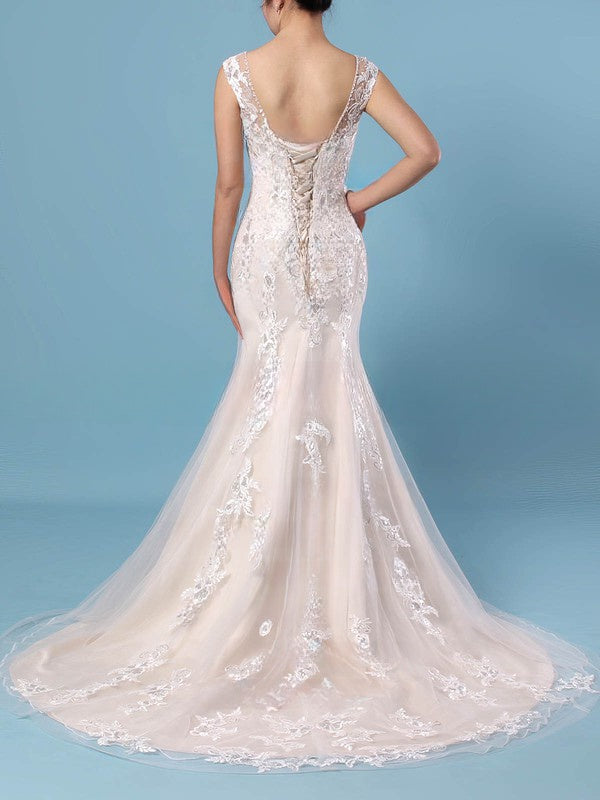 Elegant V-neck Tulle Wedding Dress with Appliques Lace and Sweep Train